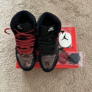 Jordan 1 fearless metallic rose gold (women’s size 9)